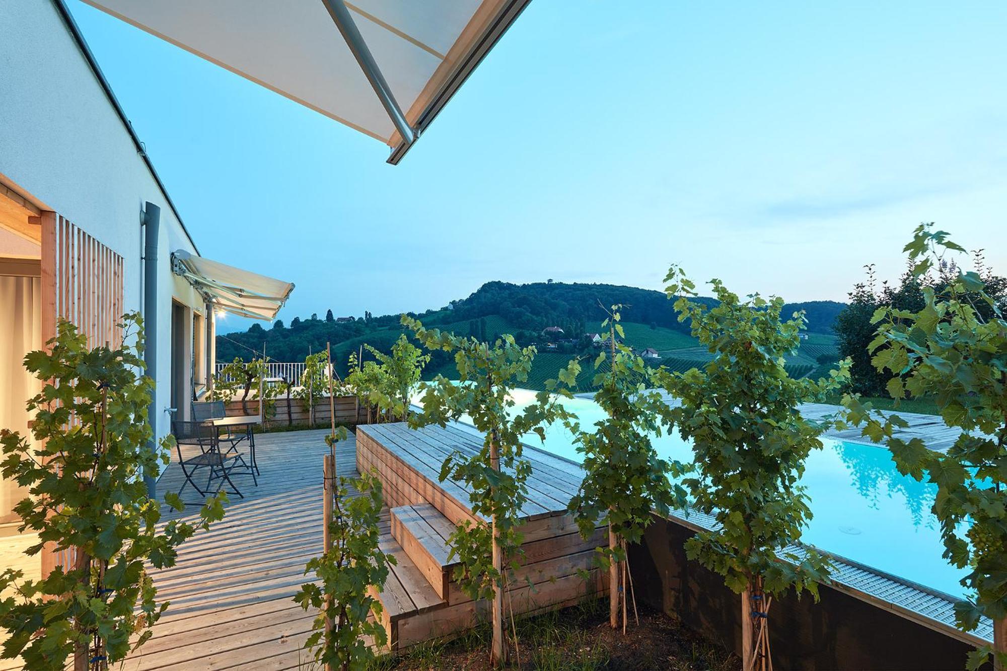 Hideaway An Der Weinstrasse - Pool & Sauna - Apartments Anderlage Spielfeld Exterior photo