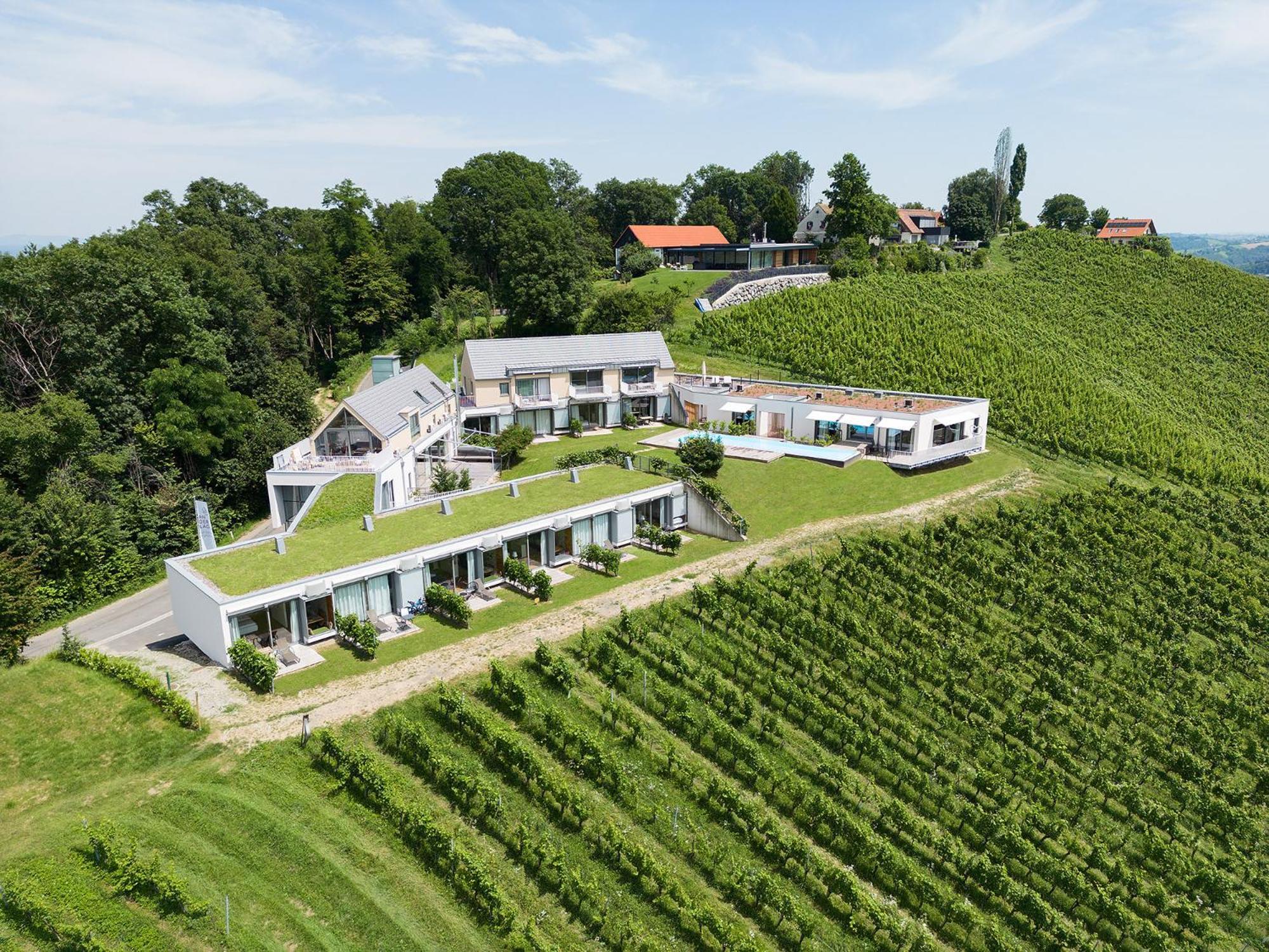 Hideaway An Der Weinstrasse - Pool & Sauna - Apartments Anderlage Spielfeld Exterior photo