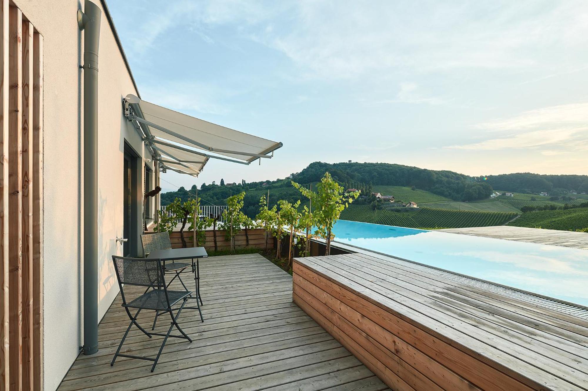 Hideaway An Der Weinstrasse - Pool & Sauna - Apartments Anderlage Spielfeld Exterior photo